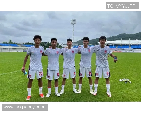 开场仅2分钟邝兆镭破门U16国足以2球领先展现强劲实力