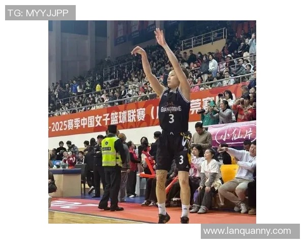 广东女篮主场逆转内蒙古女篮杨力维全场最高分助球队先声夺人